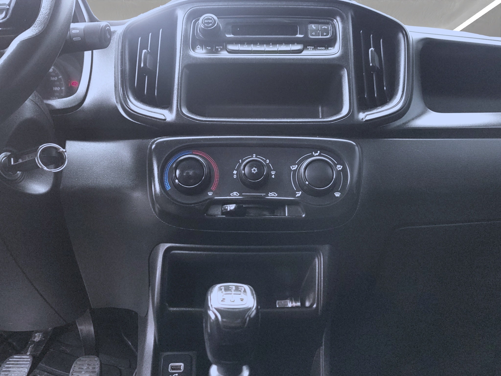 2023 RAM 700 2 PTS CABINA SENCILLA TM5 R-14