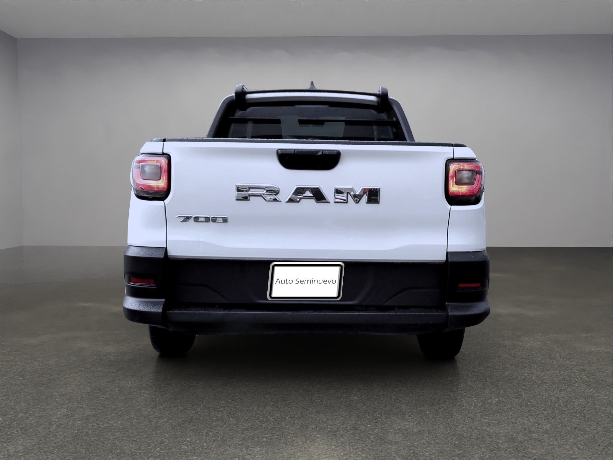2023 RAM 700 2 PTS CABINA SENCILLA TM5 R-14
