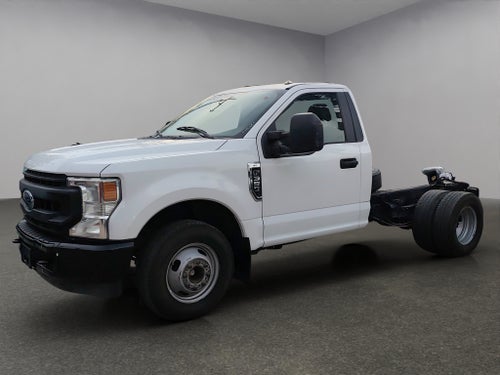 2022 Ford F-350 2 PTS F-350 XL CHASIS CABINA 62L V8 TA AAC