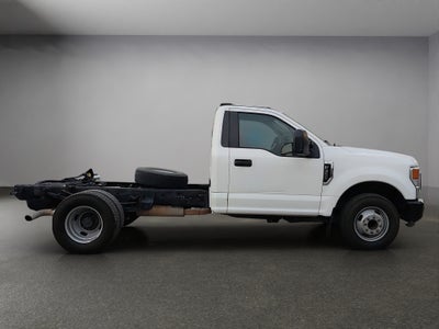 2022 Ford F-350 2 PTS F-350 XL CHASIS CABINA 62L V8 TA AAC