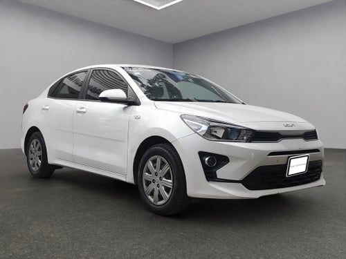 2023 Kia RIO 4 PTS L TA VE R-15