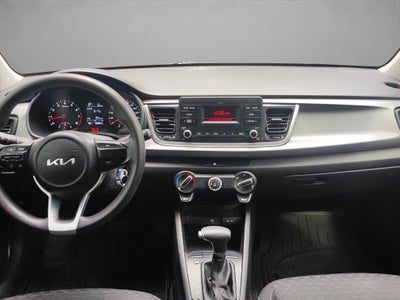 2023 Kia RIO 4 PTS L TA VE R-15