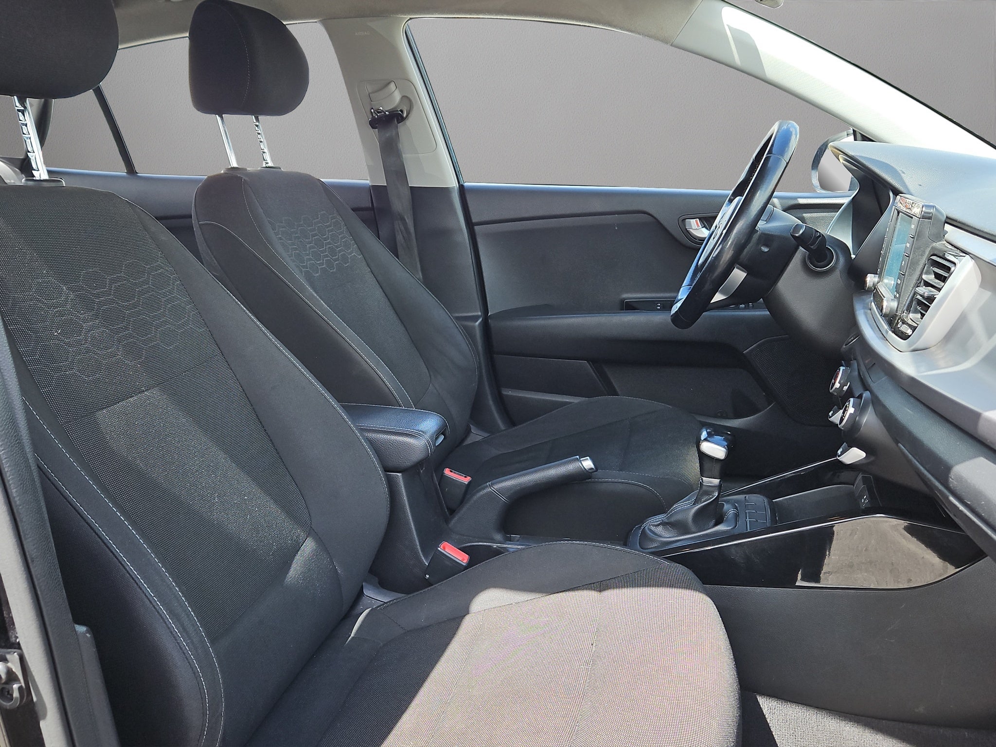 2018 Kia RIO 4 PTS EX TM6 AAC AUT VE F NIEBLA RA-15