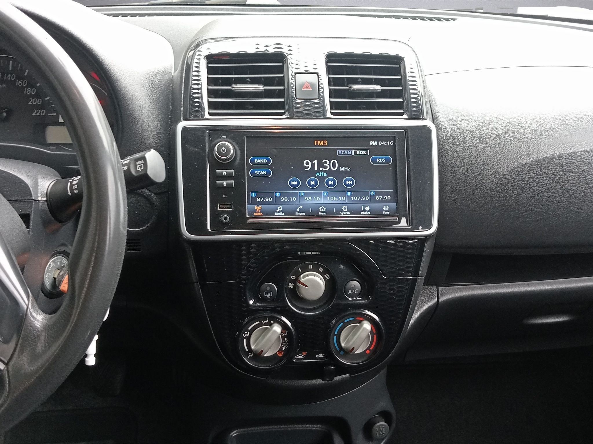 2022 Nissan March 1.6 Advance Mt
