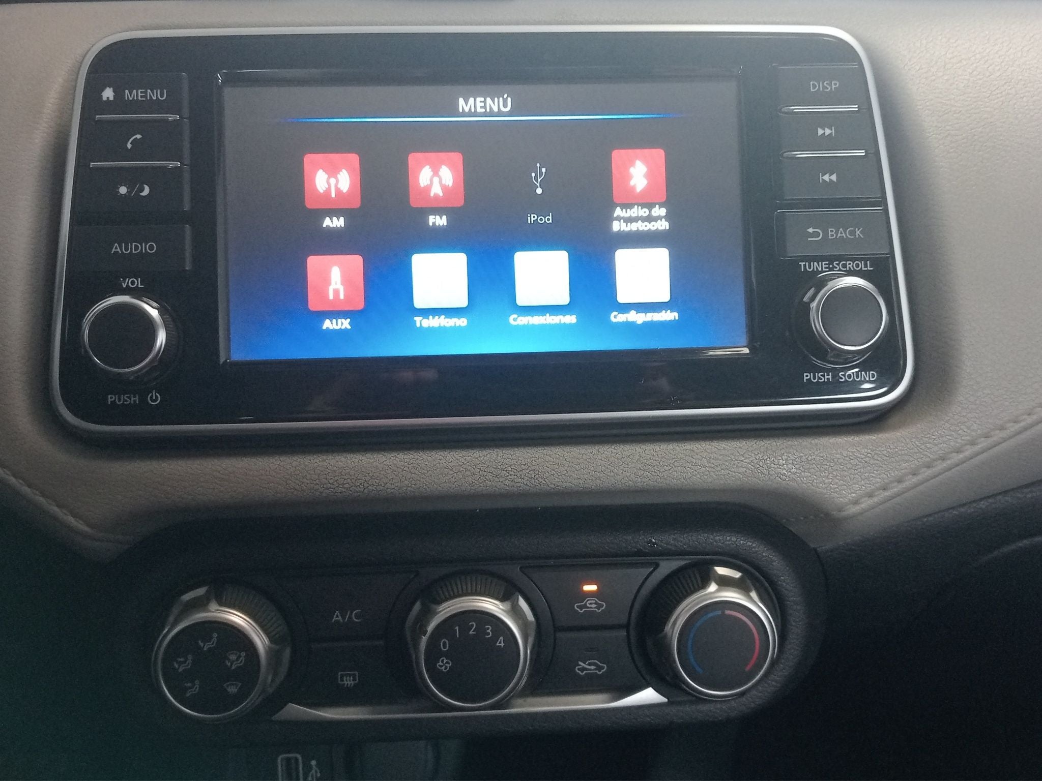 2022 Nissan Versa 1.6 Advance Mt