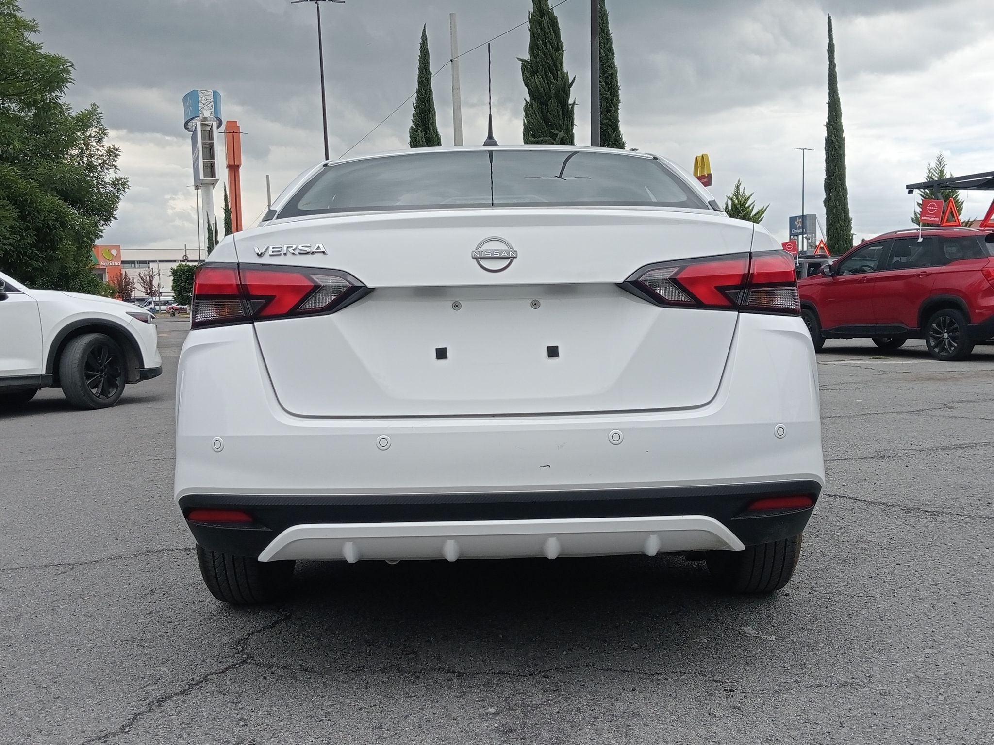 2024 Nissan VERSA 4P SENSE L41.6 AUT
