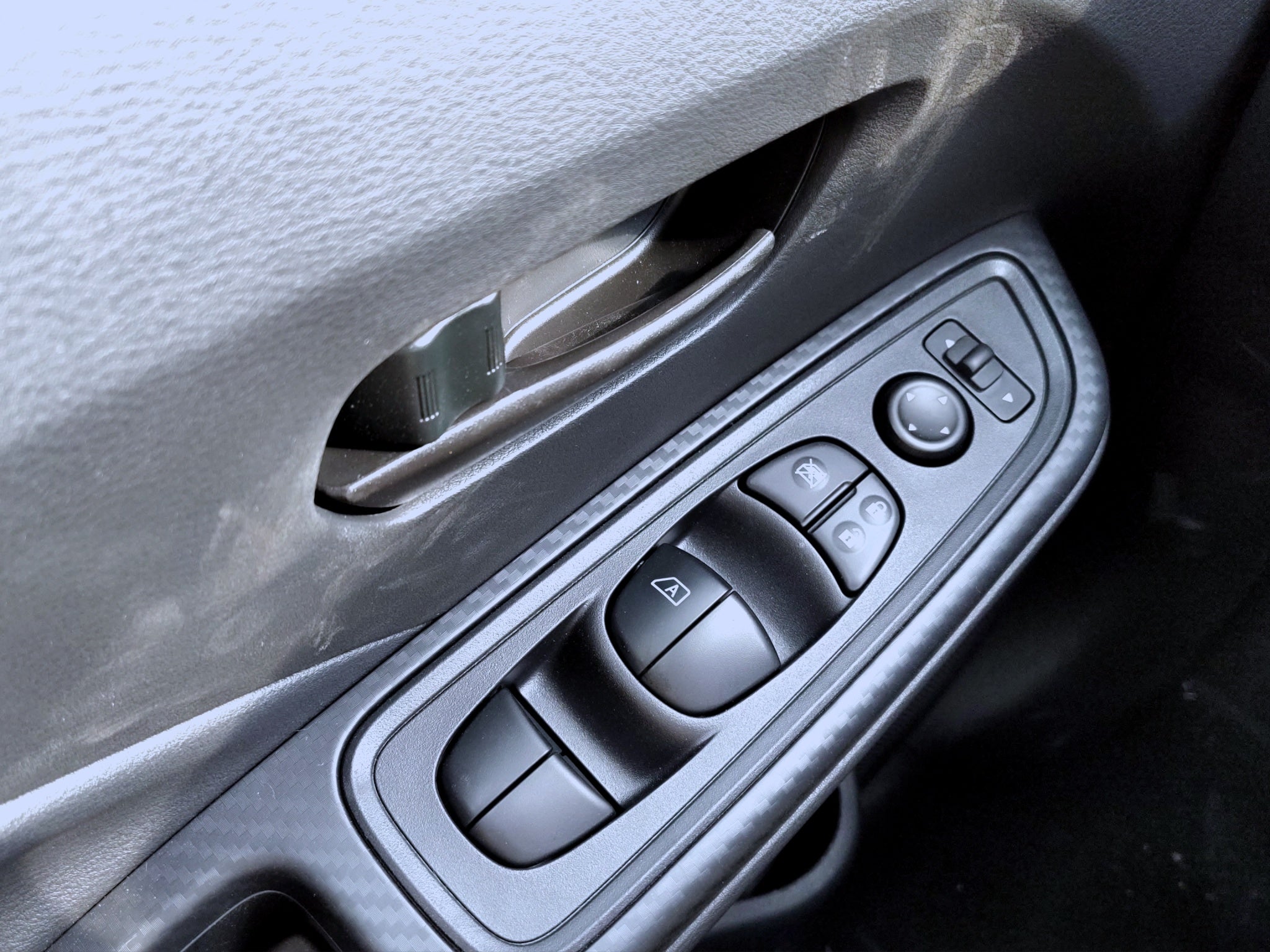2026 Nissan V-DRIVE V-DRIVE TM AC AUDIO
