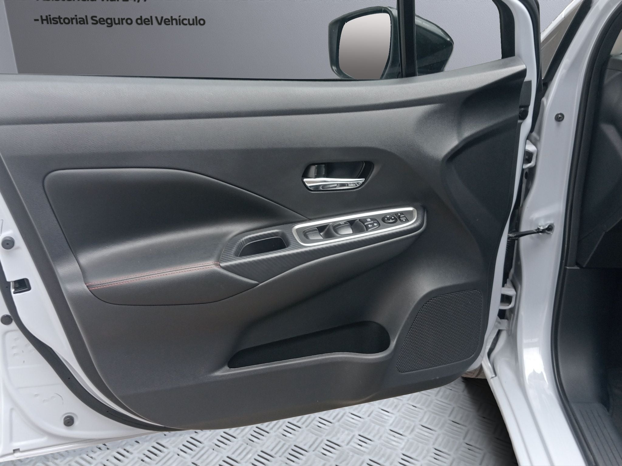 2024 Nissan Versa 1.6 SR At