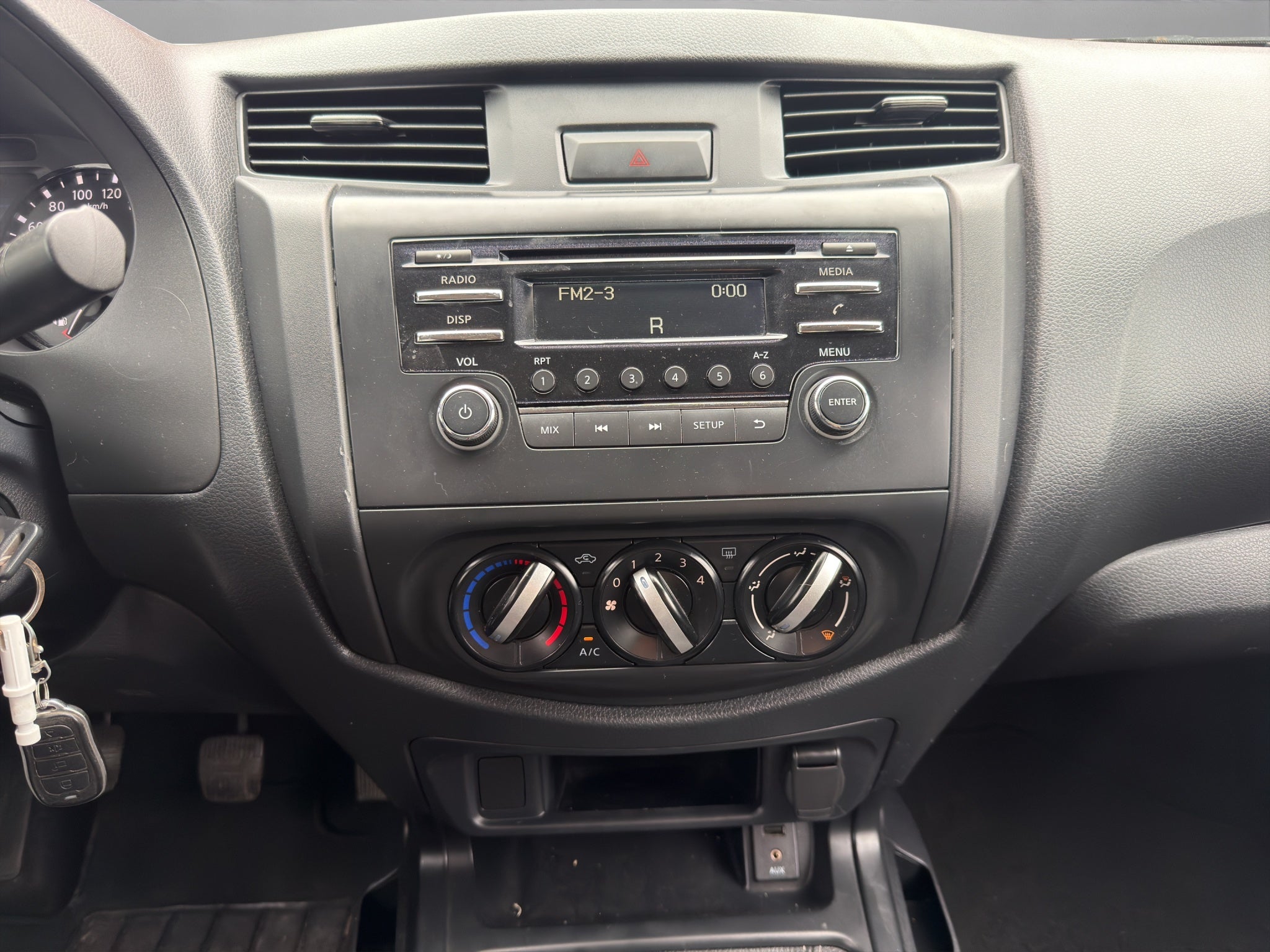 2024 Nissan FRONTIER 4P SE L42.5 MAN