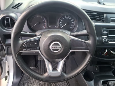 2022 Nissan NP300 2 PTS ESTACAS TM6 AAC