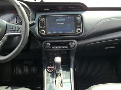 2022 Nissan KICKS 5 PTS PLATINUM 16L TA AAC AUT PIEL GPS RA-18