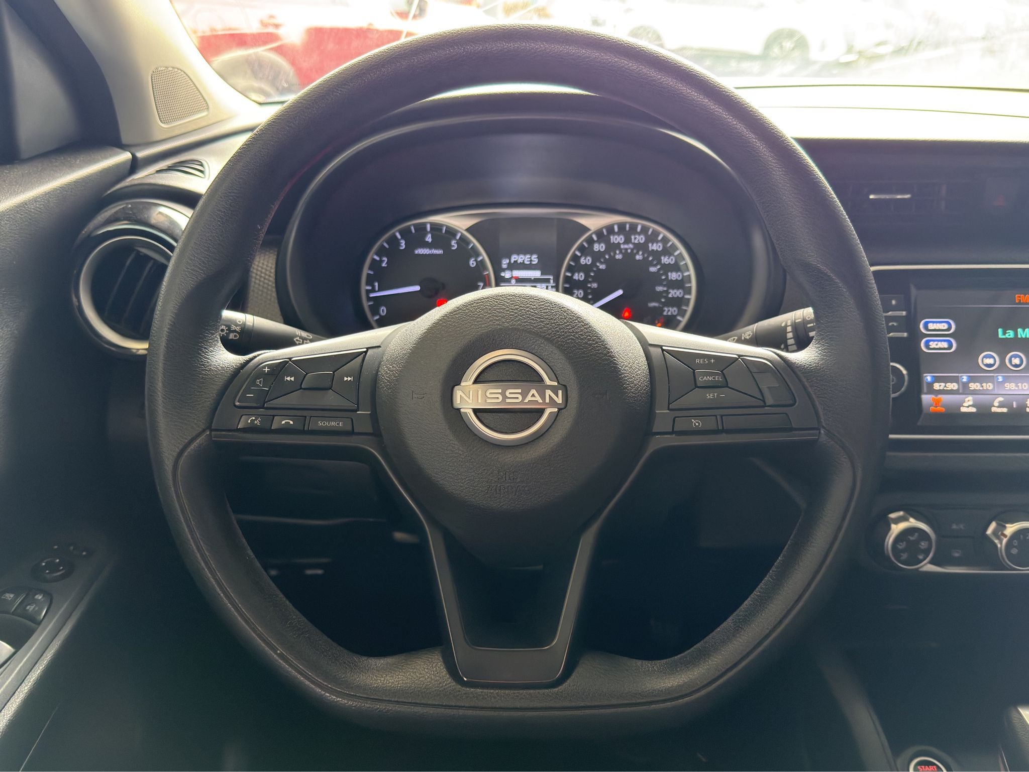 2024 Nissan KICKS PLAY ADVANCE CVT