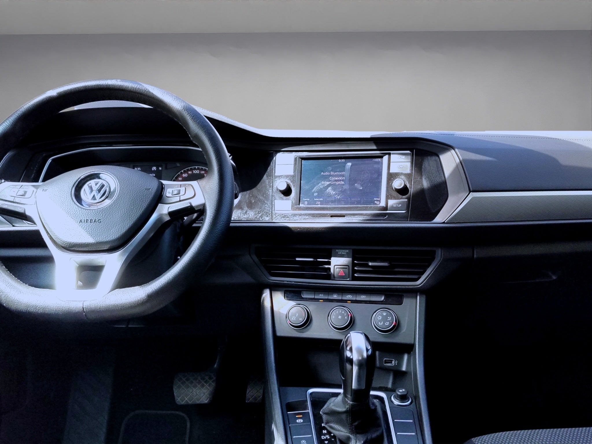 2019 Volkswagen JETTA 4 PTS TRENDLINE TA R-16