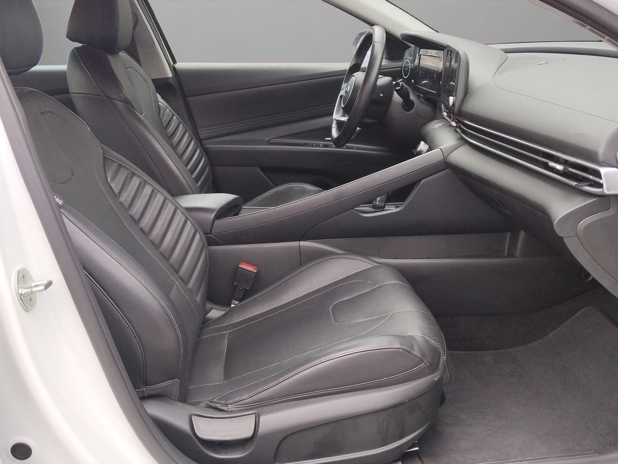 2023 Hyundai ELANTRA 4 PTS LIMITED TECH 20L TA AAC AUT PIEL QC XENON GPS RA-17
