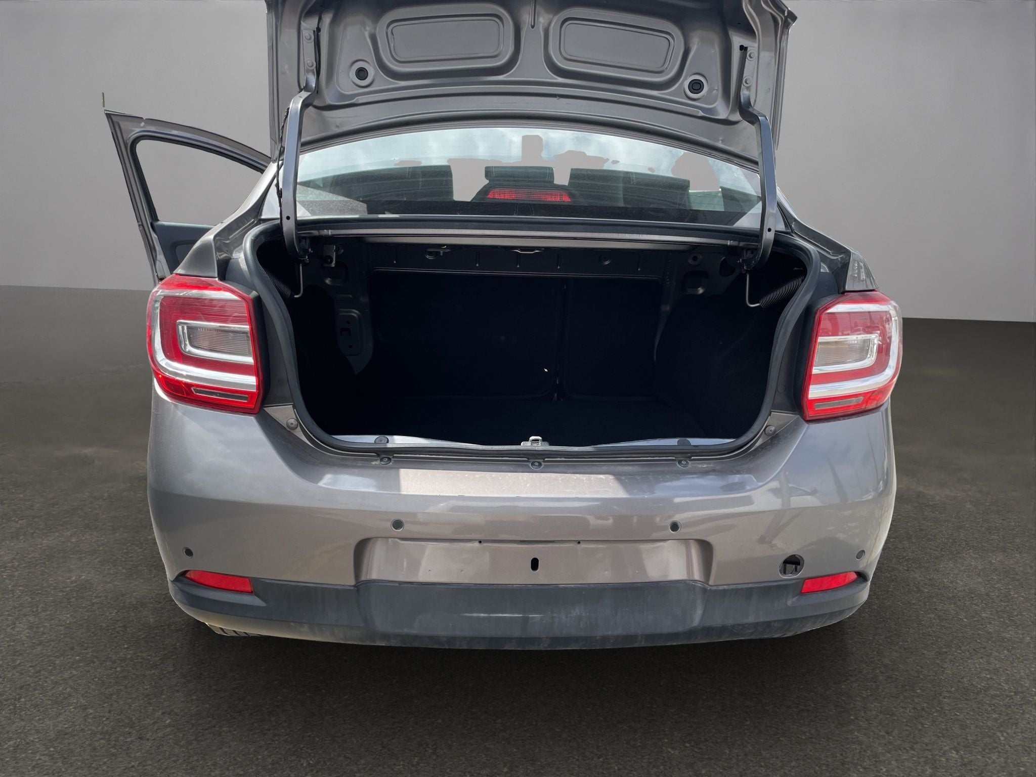 2023 Renault Logan 1.6 Intens At