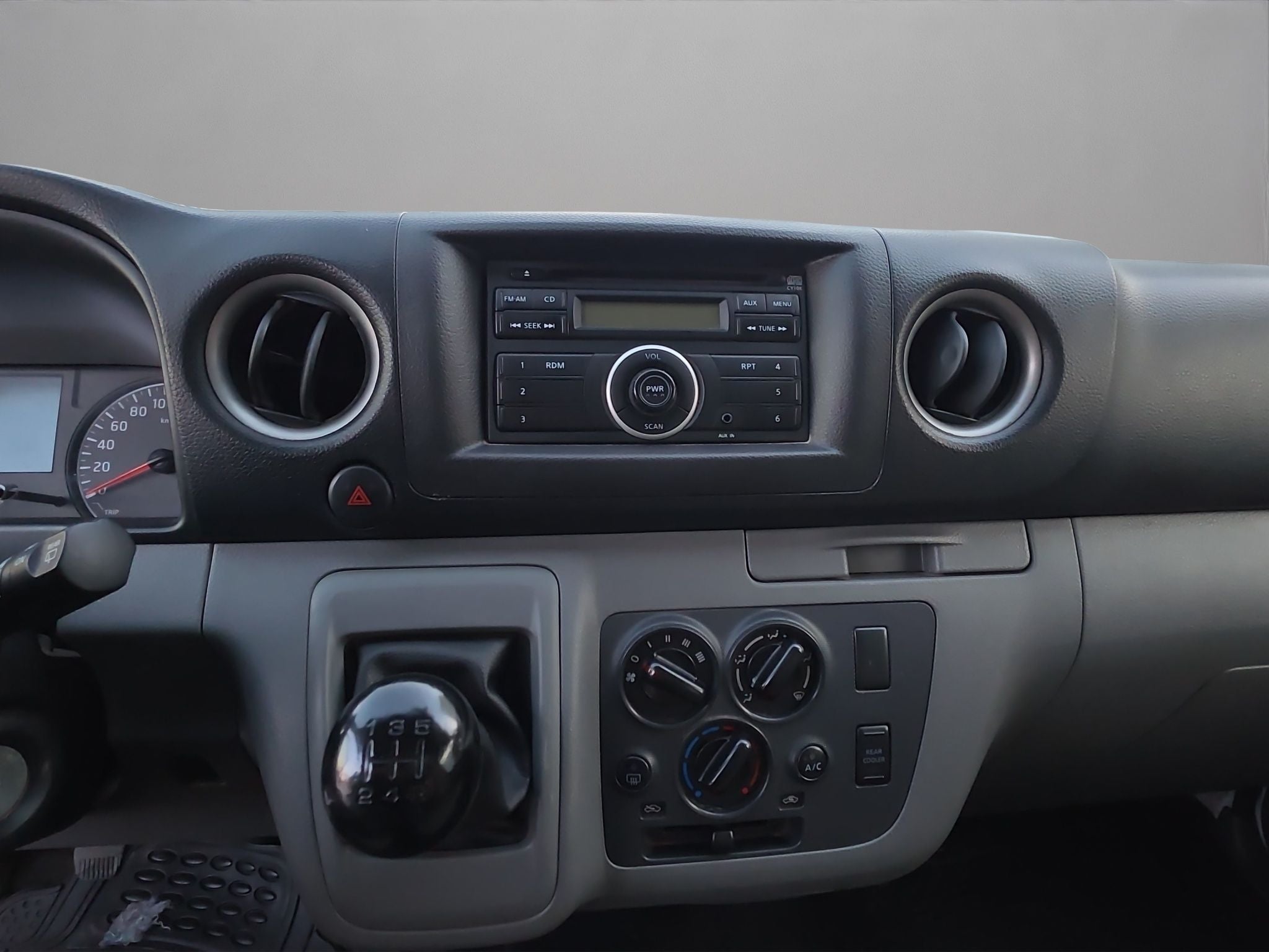 2020 Nissan Urvan 2.5 15 Pas Amplia Aa Mt