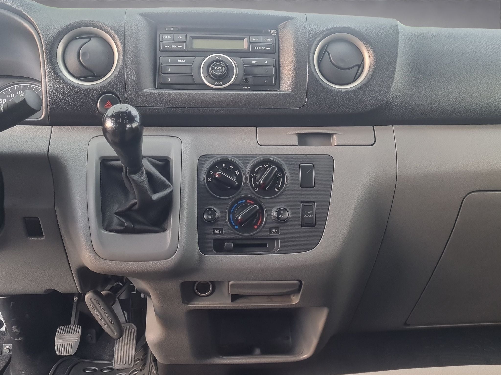 2020 Nissan Urvan 2.5 15 Pas Amplia Aa Mt