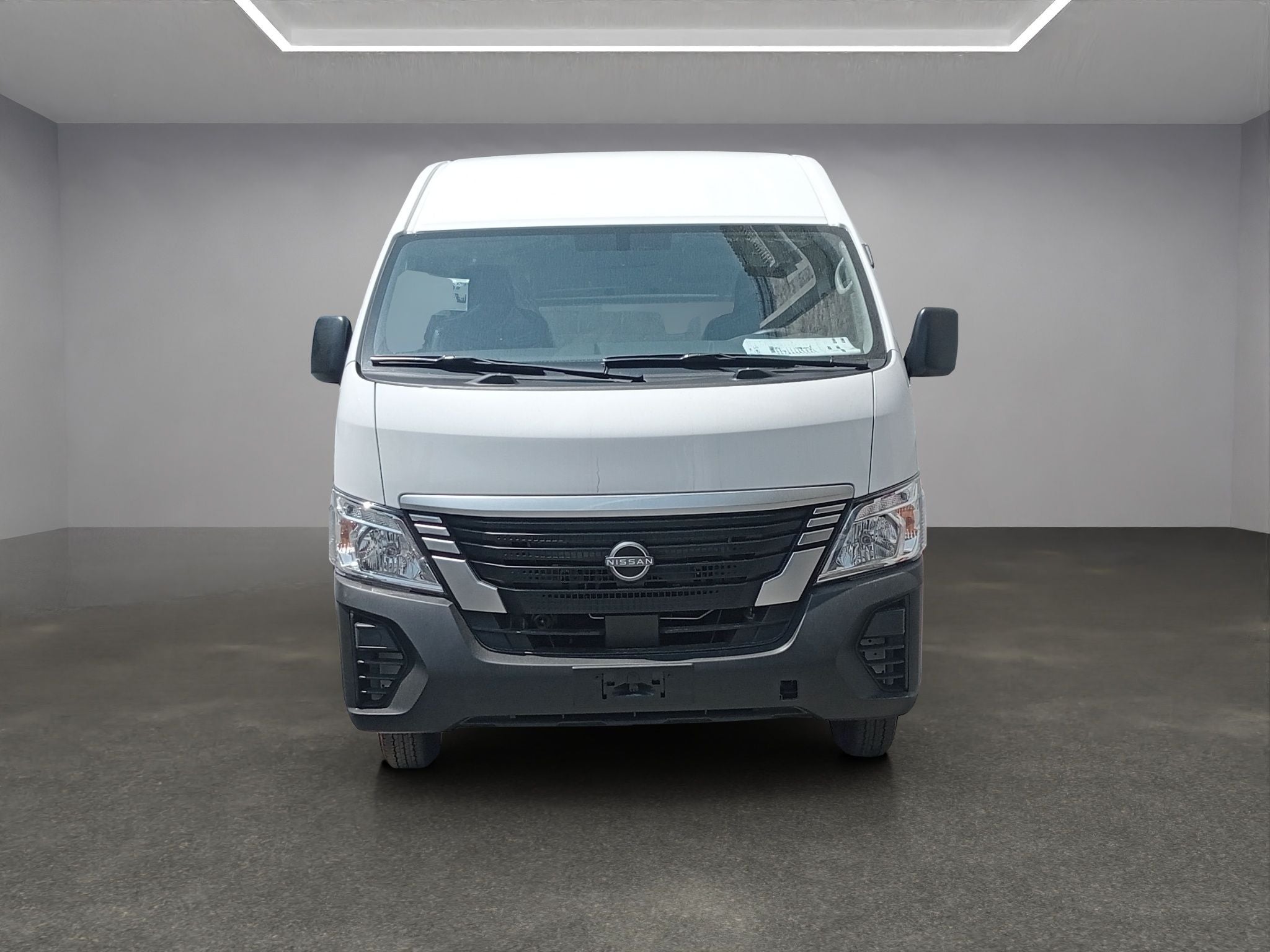 2023 Nissan Urvan 2.5 14 Pasajeros Amplia AA Mt