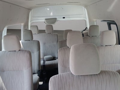 2023 Nissan Urvan 2.5 14 Pasajeros Amplia AA Mt