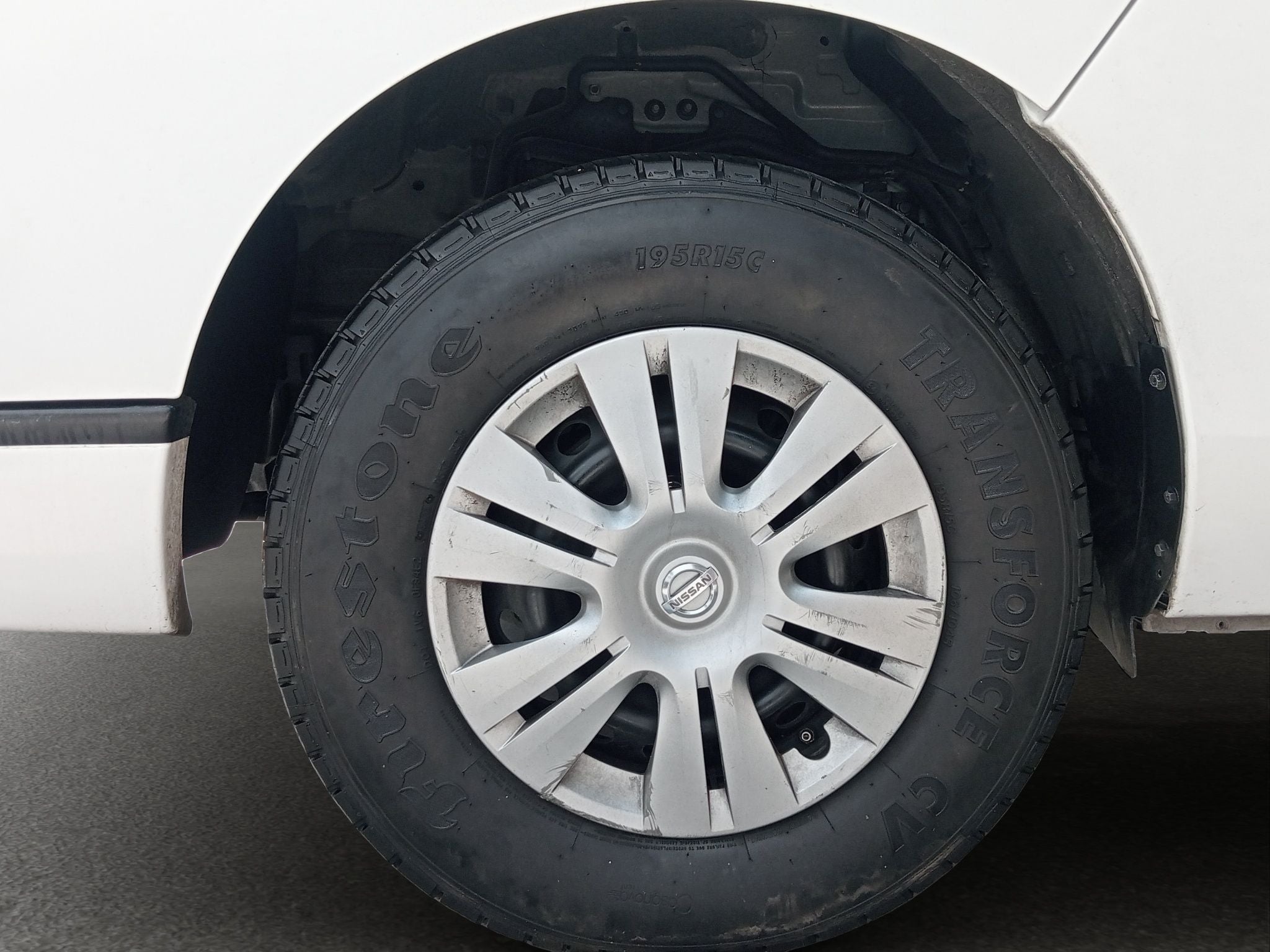 2023 Nissan Urvan 2.5 14 Pasajeros Amplia AA Mt