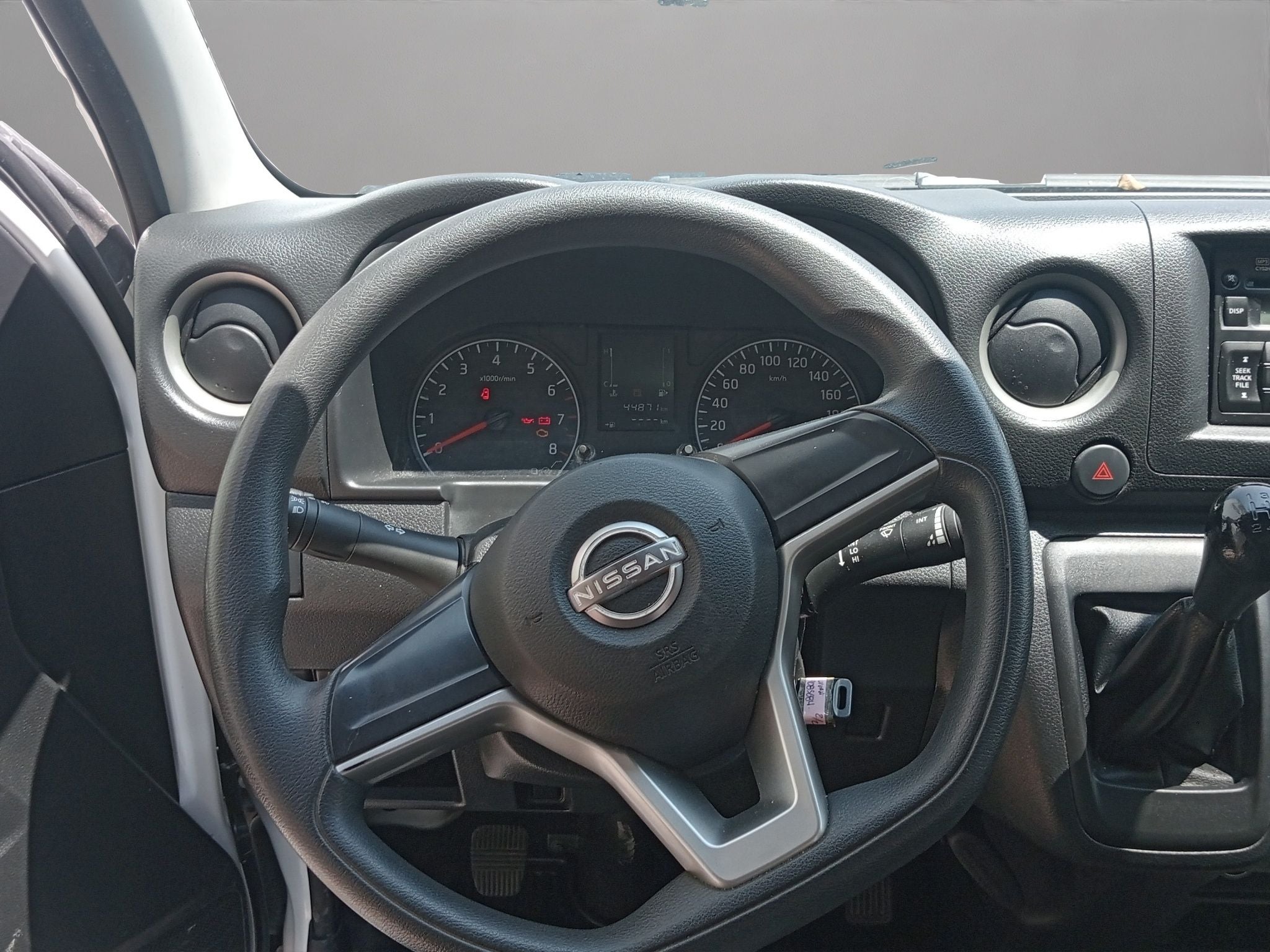 2023 Nissan Urvan 2.5 14 Pasajeros Amplia AA Mt