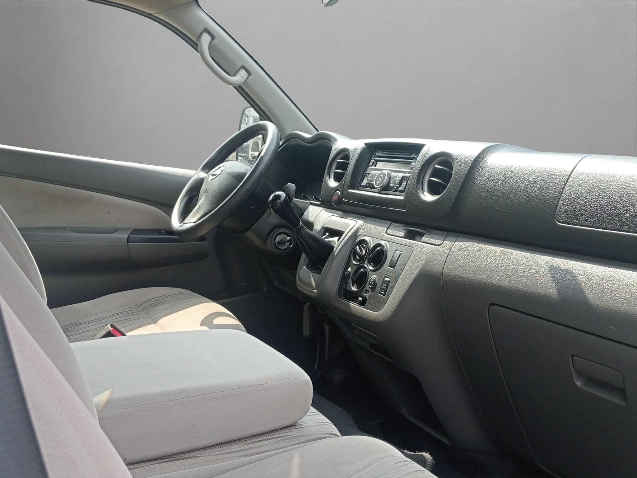 2022 Nissan Urvan 2.5 15 Pas Amplia Aa Mt