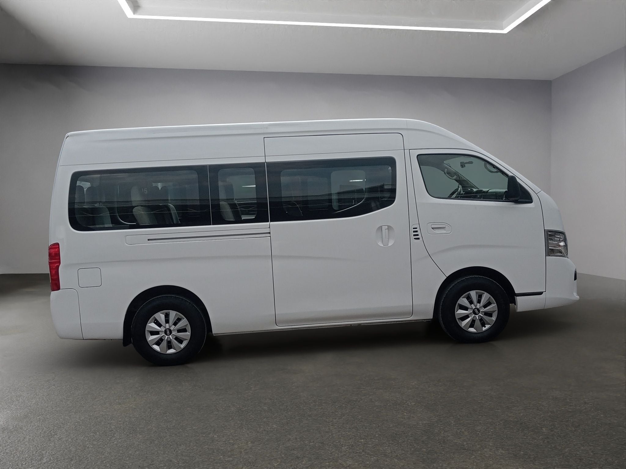 2022 Nissan Urvan 2.5 15 Pas Amplia Aa Mt