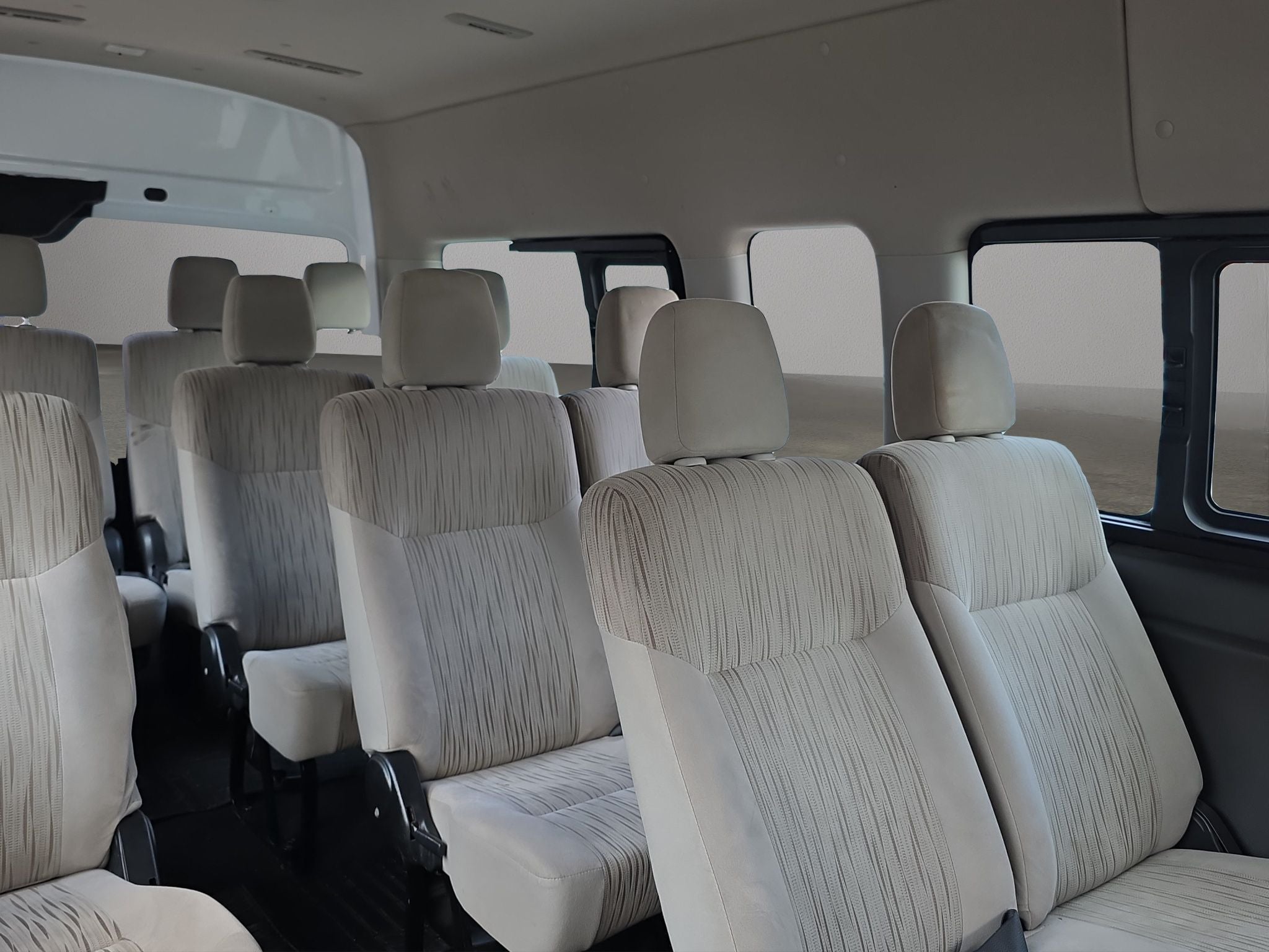 2022 Nissan Urvan 2.5 15 Pas Amplia Aa Mt