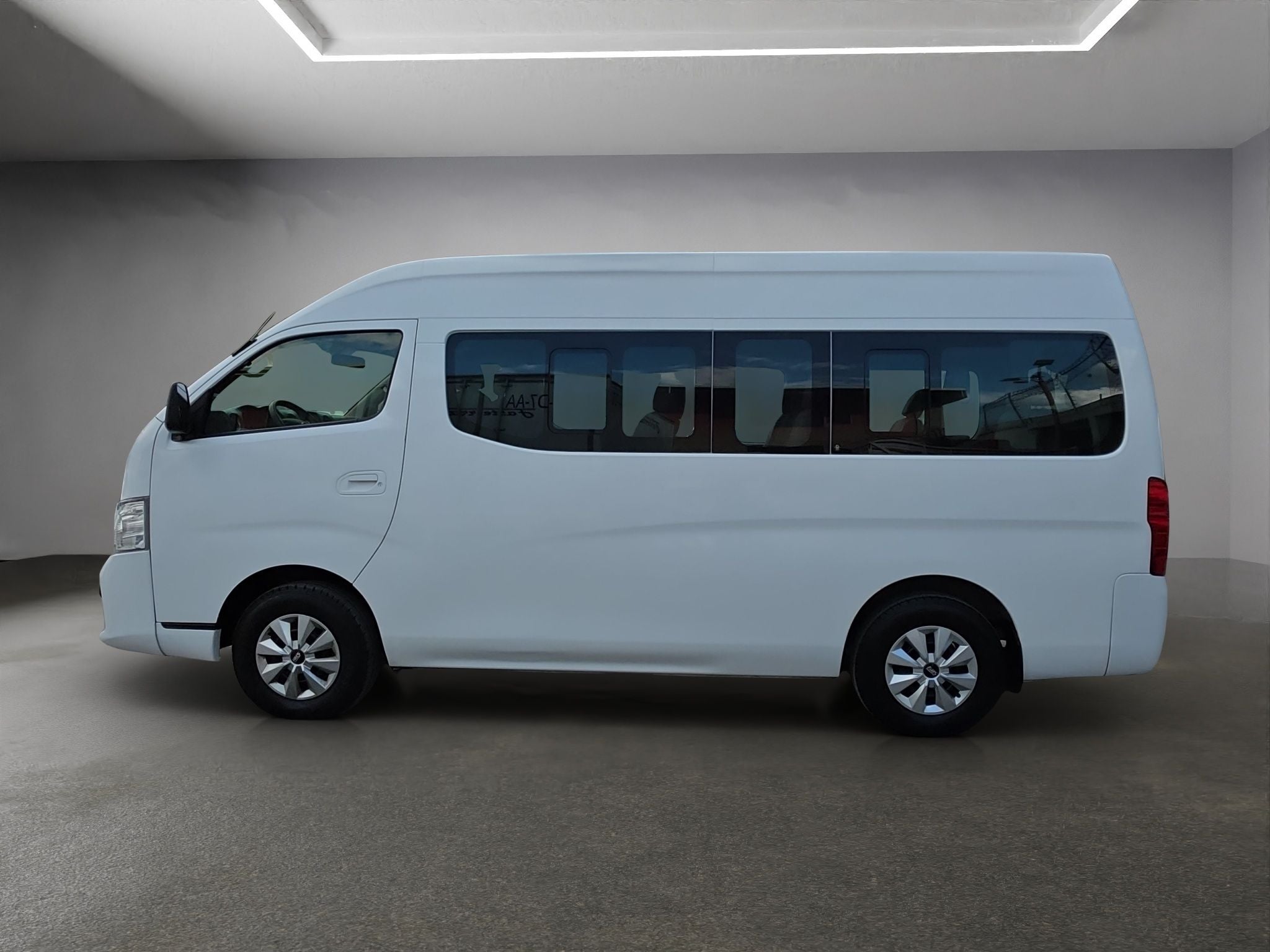 2022 Nissan Urvan 2.5 15 Pas Amplia Aa Mt
