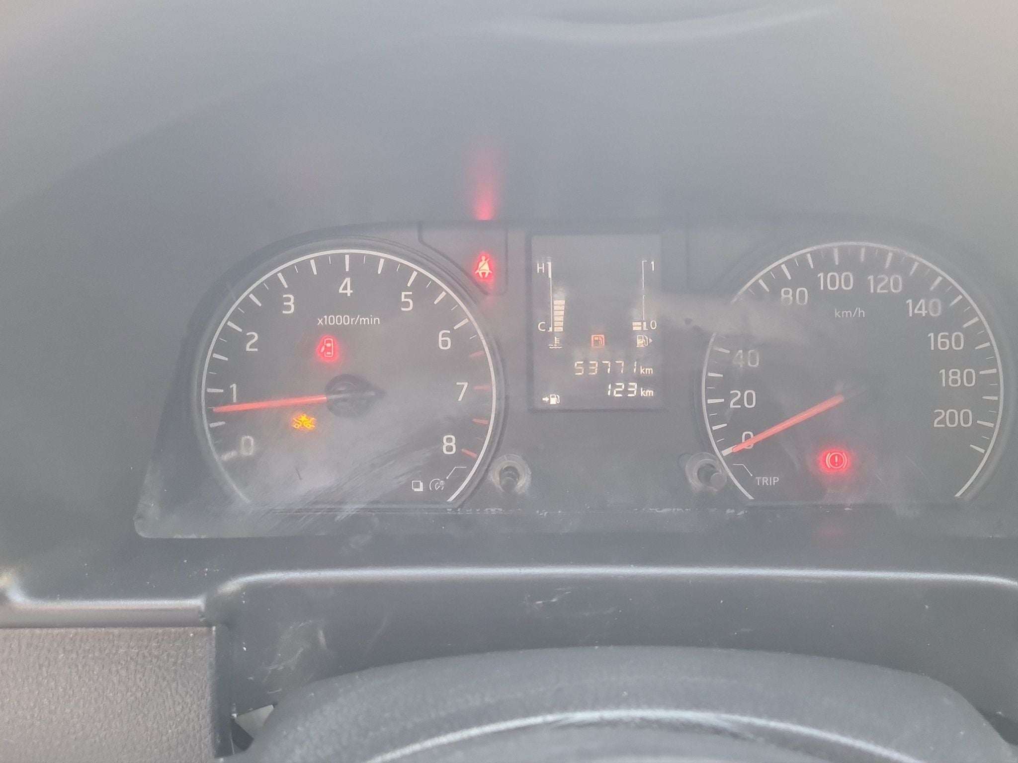 2024 Nissan Urvan 2.5 14 Pasajeros Amplia AA Mt