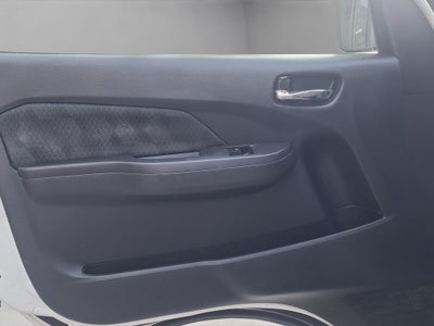 2024 Nissan Urvan 2.5 14 Pasajeros Amplia AA Mt