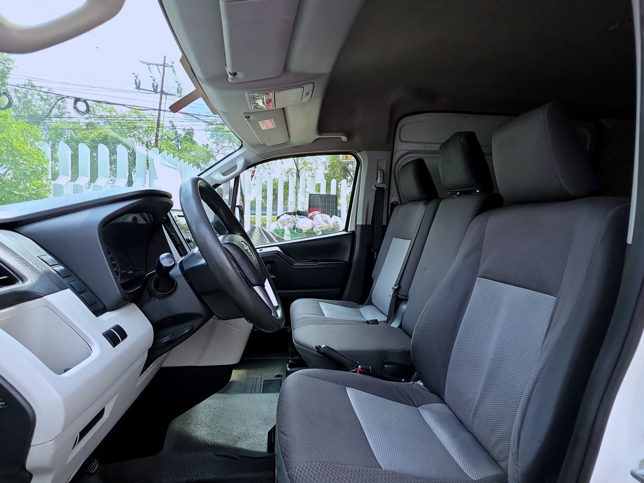 2020 Toyota HIACE 5 PTS DX SUPERLARGA TM5 TOLDO ALTO