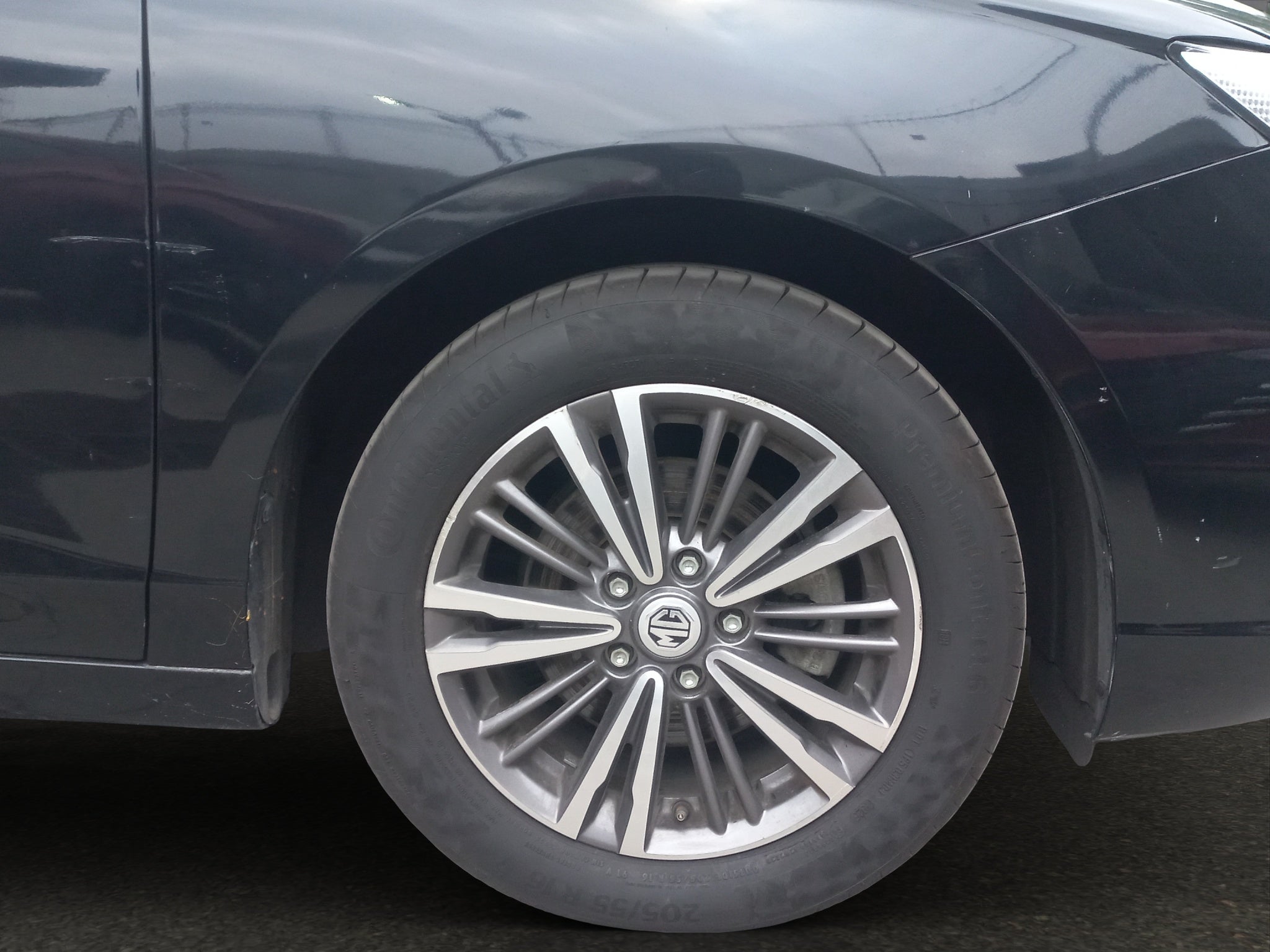 2023 MG MG 5 4 PTS ELEGANCE 15L TA VE PIEL QC RA-16