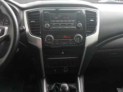 2023 Mitsubishi L200 2.4 Glx Cabina Doble 4x2 Mt