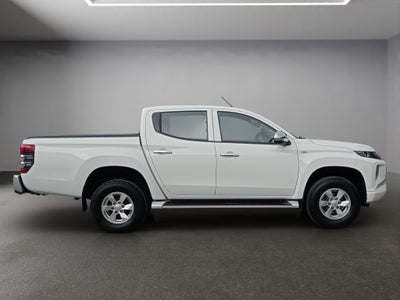 2023 Mitsubishi L200 2.4 Glx Cabina Doble 4x2 Mt