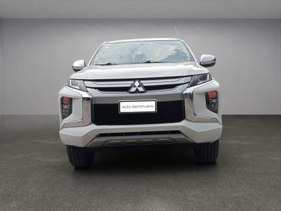 2022 Mitsubishi L200 2.4 Glx Cabina Doble 4x2 Mt