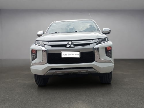 2022 Mitsubishi L200 2.4 Glx Cabina Doble 4x2 Mt