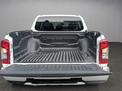 2022 Mitsubishi L200 2.4 Glx Cabina Doble 4x2 Mt