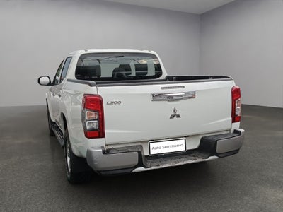 2023 Mitsubishi L200 2.4 Glx Cabina Doble 4x2 Mt