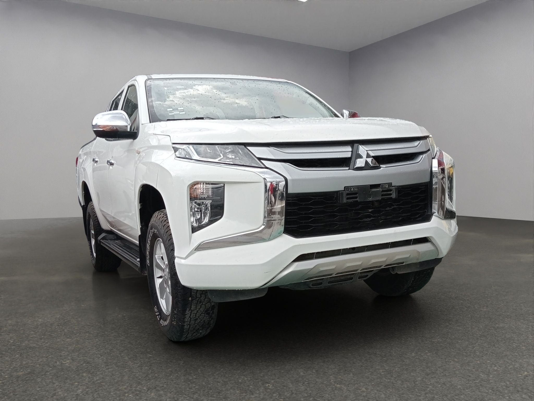 2023 Mitsubishi L200 2.4 Glx Cabina Doble 4x2 Mt