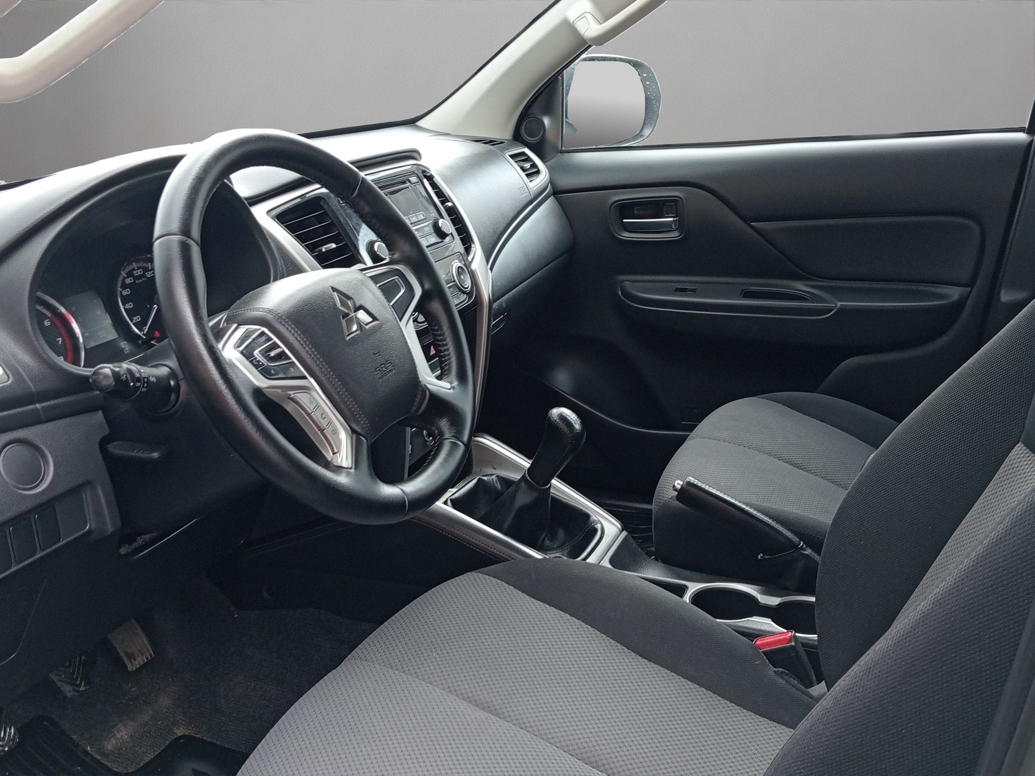 2023 Mitsubishi L200 2.4 Glx Cabina Doble 4x2 Mt